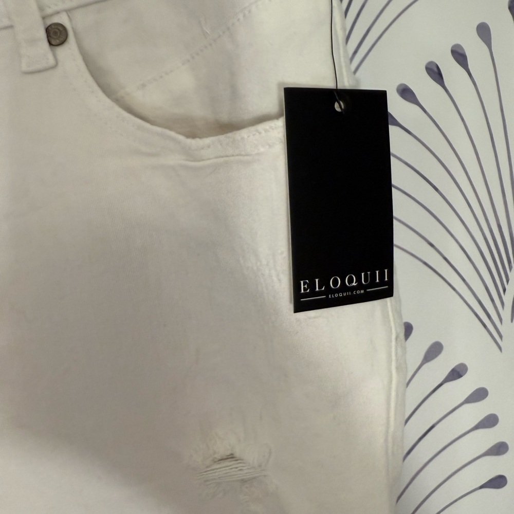 White Distressed Jeans Eloquii - Picture 3 of 5